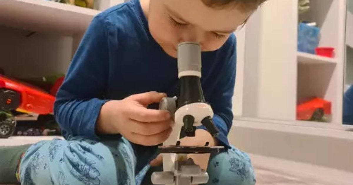 Hogyan Válasszuk ki a Legjobb Gyerek Mikroszkóp-ot?